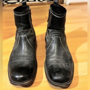 Men’s Distressed Black Boots